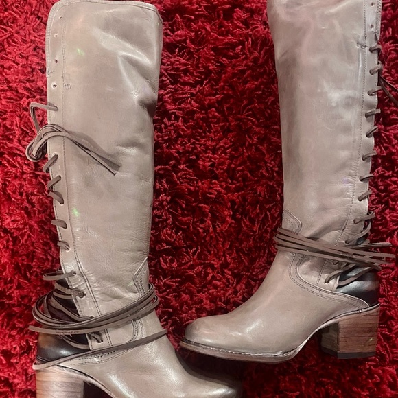 Freebird boots - COALS - stone brand new. Never worn size 8 no longer made - Picture 3 of 9